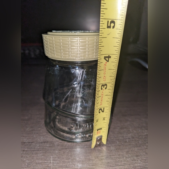 4 Glass Jars - Picture 2 of 5